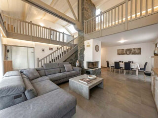 Vente Maison En exclusivité : Maison avec 6 chambres sur 1 750 m2 de terrain, commune très recherchée Eloise