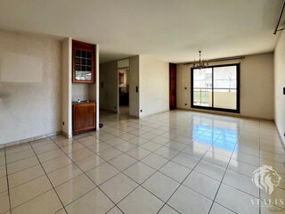  Appartement à louer 5 pièces 115 m²