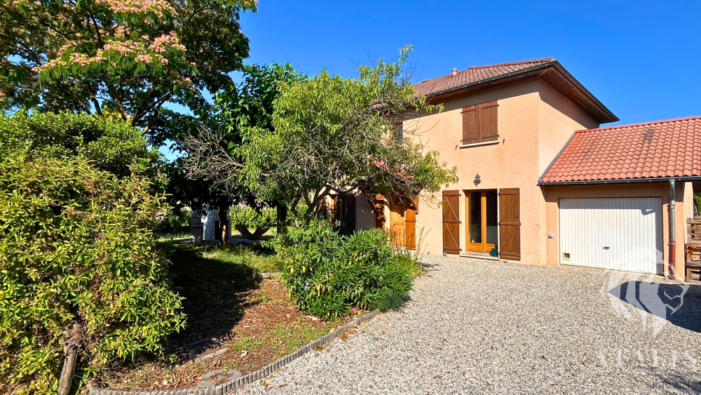 MAISON INDÉPENDANTE 5 CHAMBRES TERRAIN 1000 M2 AVEC PISCINE 138m2