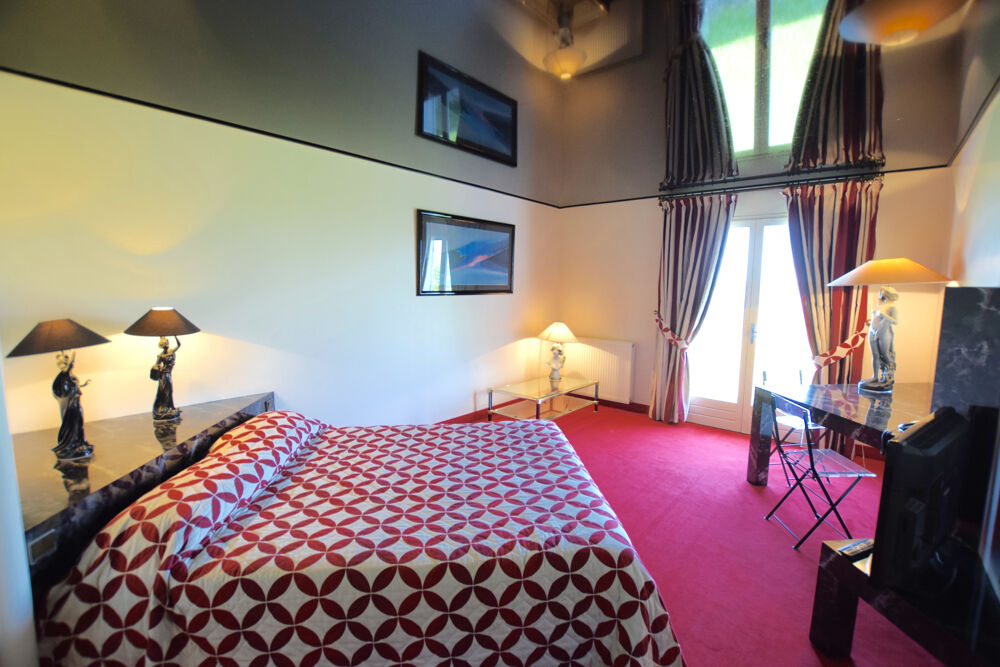 à vendre  Propriété/château Saint-Père (89450)