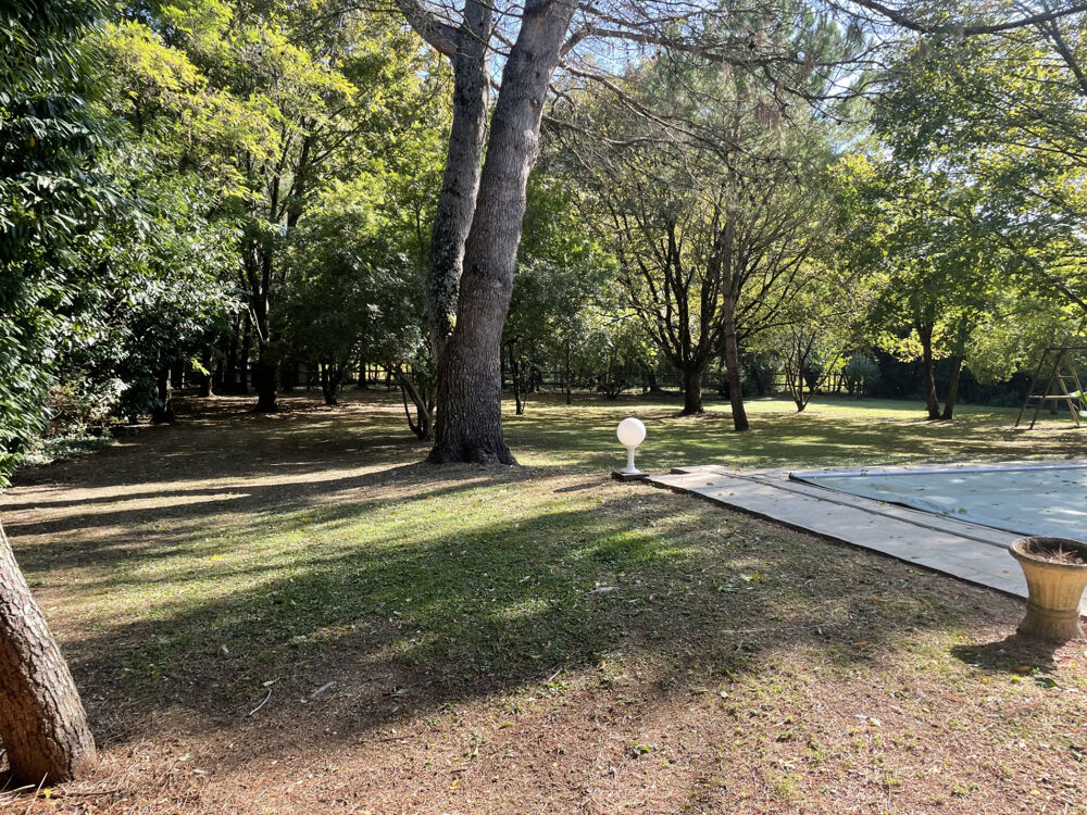 � vendre  Propri�t�/ch�teau Prignac (17160)