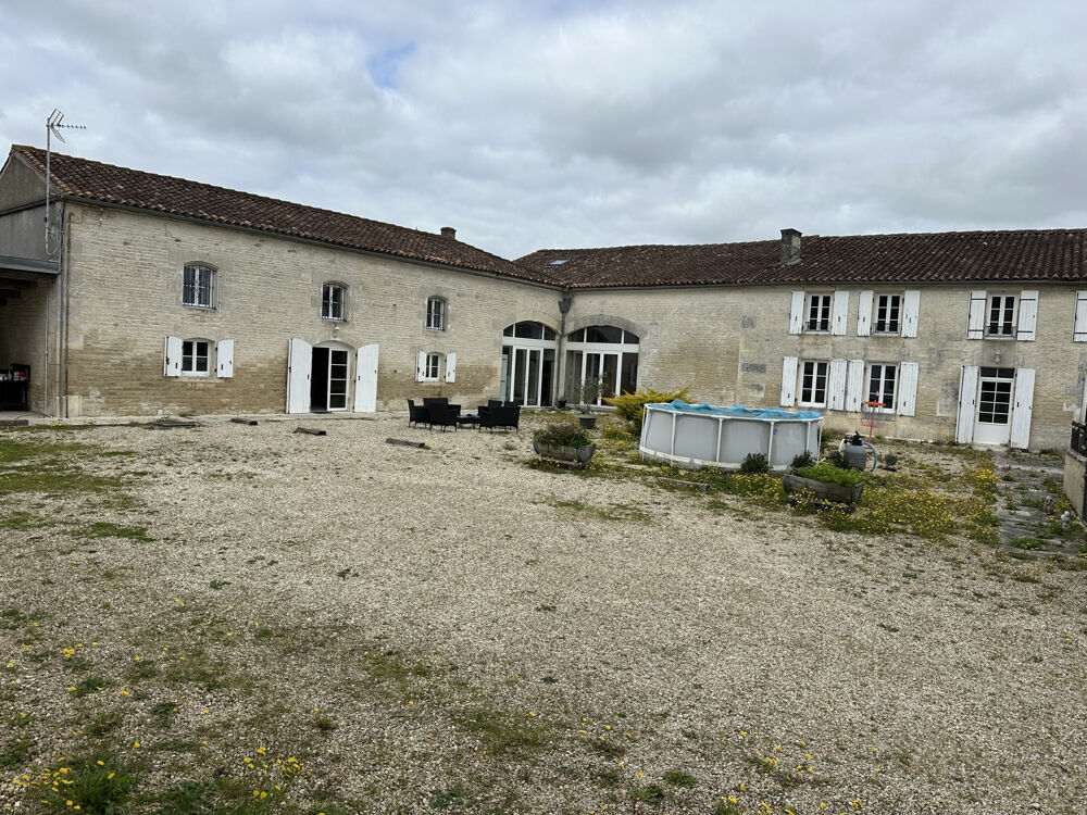 � vendre  Maison Sigogne (16200)