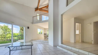  Maison  vendre 9 pices 230 m