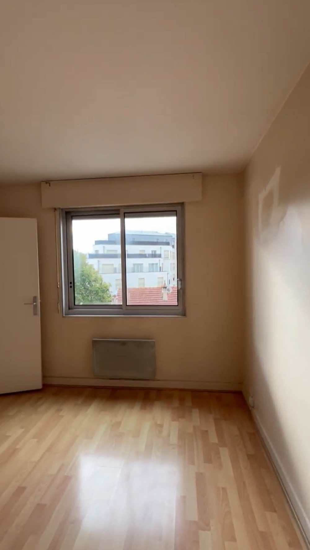 Vente Appartement Rosny-sous-Bois proche centre et gare Appartement 1 pièce de 26.16 m2 au 4ème étage d'un immeuble avec ascense Rosny sous bois