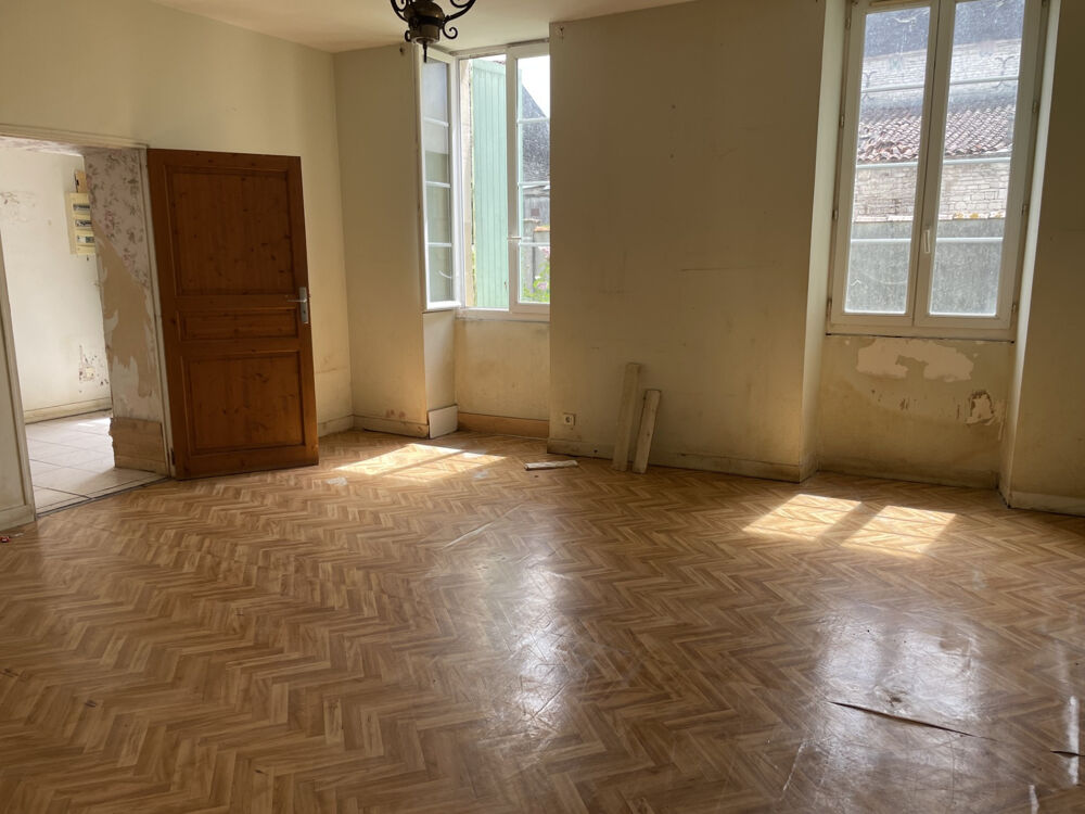 Vente Maison MACQUEVILLE CHARENTAISE DU XIX EME SIECLE A RENOVER Macqueville