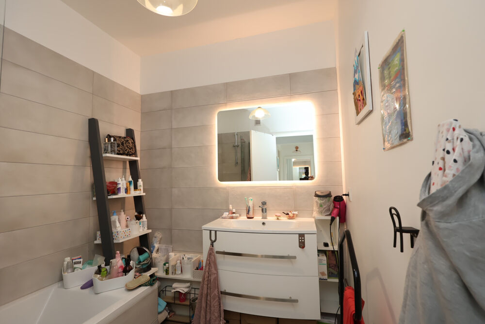 Vente Appartement LE BAN ST MARTIN APPARTEMENT F3 SANS TRAVAUX DERNIER ETAGE AVEC CAVE ET PARKING Metz