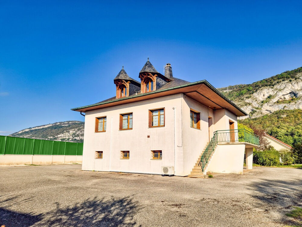 Virignin : maison env. 127 m2 avec ascenseur et sous-sol complet sur un terrain de 1483 m2
