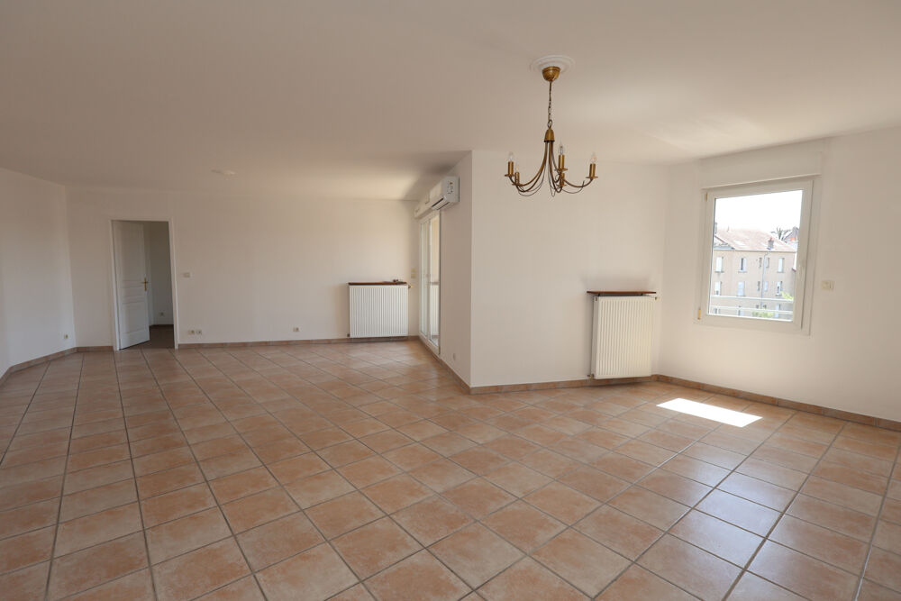 Vente Appartement MONTIGNY CENTRE  APPARTEMENT CLIMATISÉ AVEC TERRASSE 3 CHAMBRES 2 GARAGES ASCENSEUR Montigny les metz