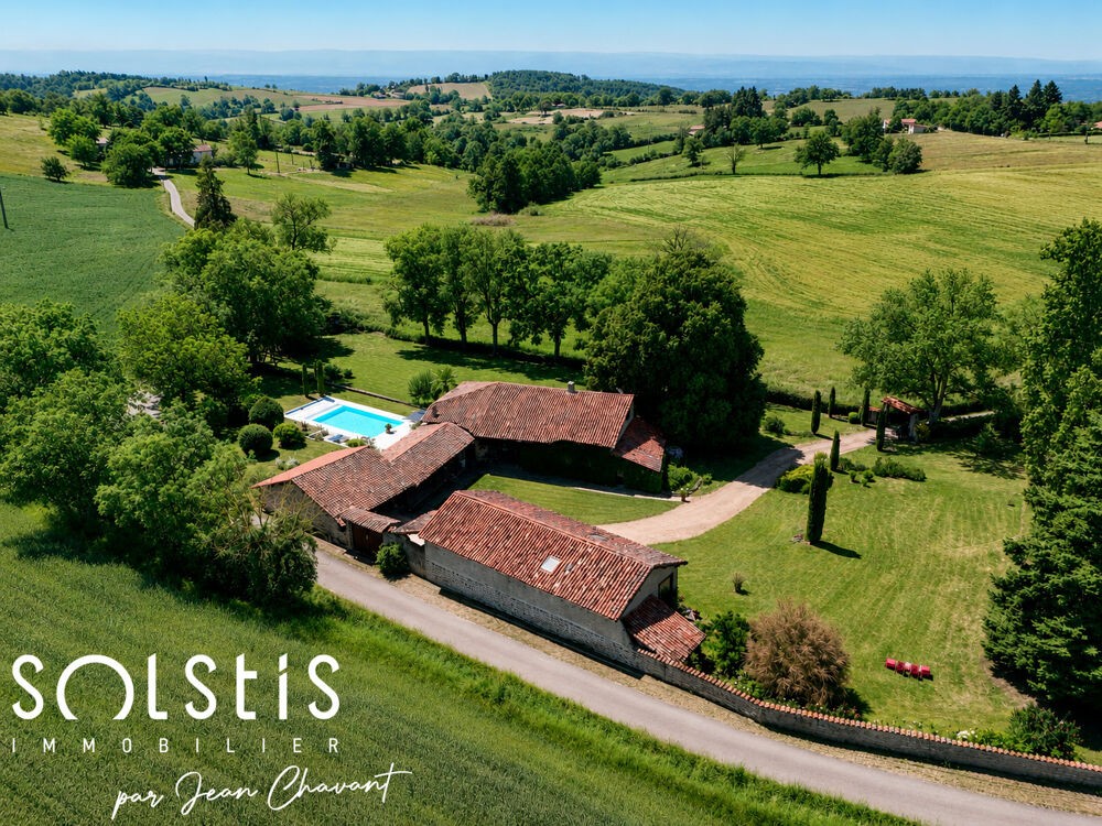 RARE - Corps de ferme de 257 m2 au coeur dun parc de 5875 m2