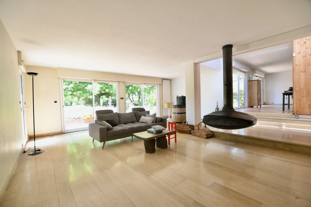 Ensemble immobilier aux portes d'Auxerre avec habitation familiale, parc arboré et revenu locatif
