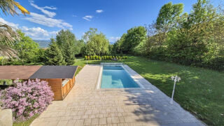  Maison  vendre 9 pices 230 m