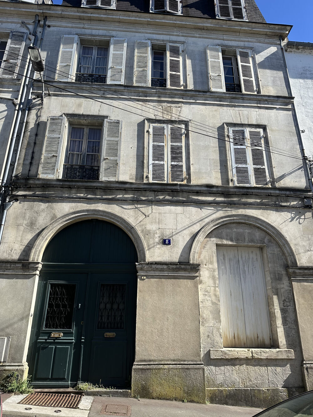 Rue de Metz maison du XIXe siècle de 239m2 a rénover.