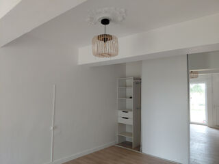  Appartement à louer 2 pièces 70 m²