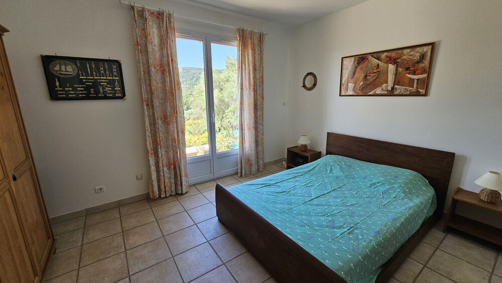 à vendre  Maison Bagnols-en-Forêt (83600)
