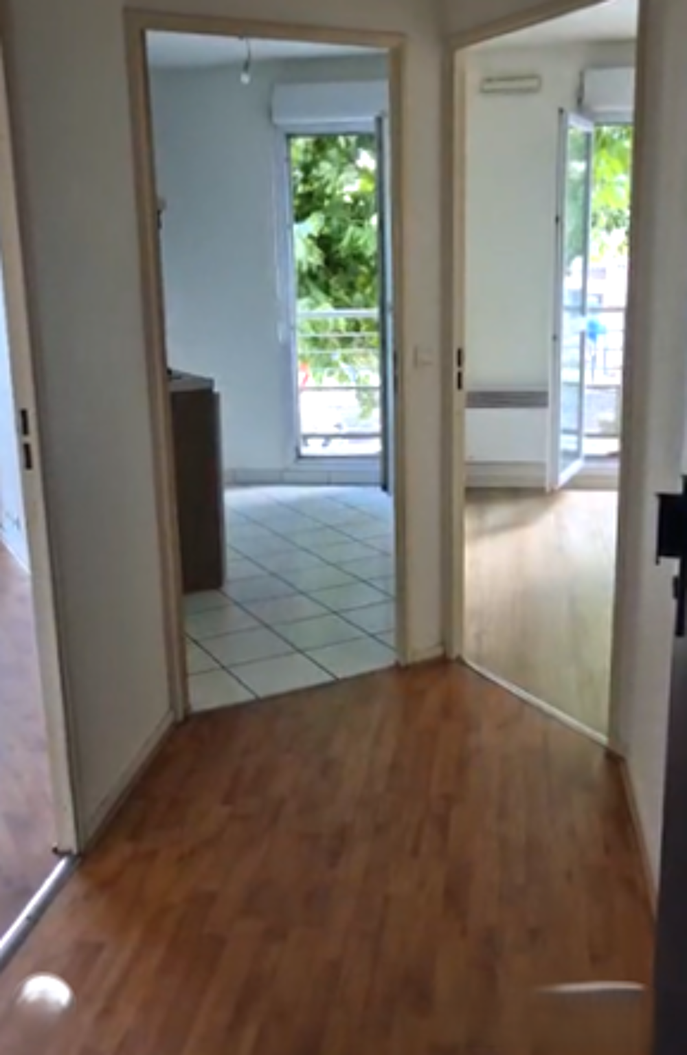 Vente Appartement Talence T2 de 37.42 m2 1 chambre avec balcon et place de parking au 1er étage d'une résidence avec ascenseur d Talence