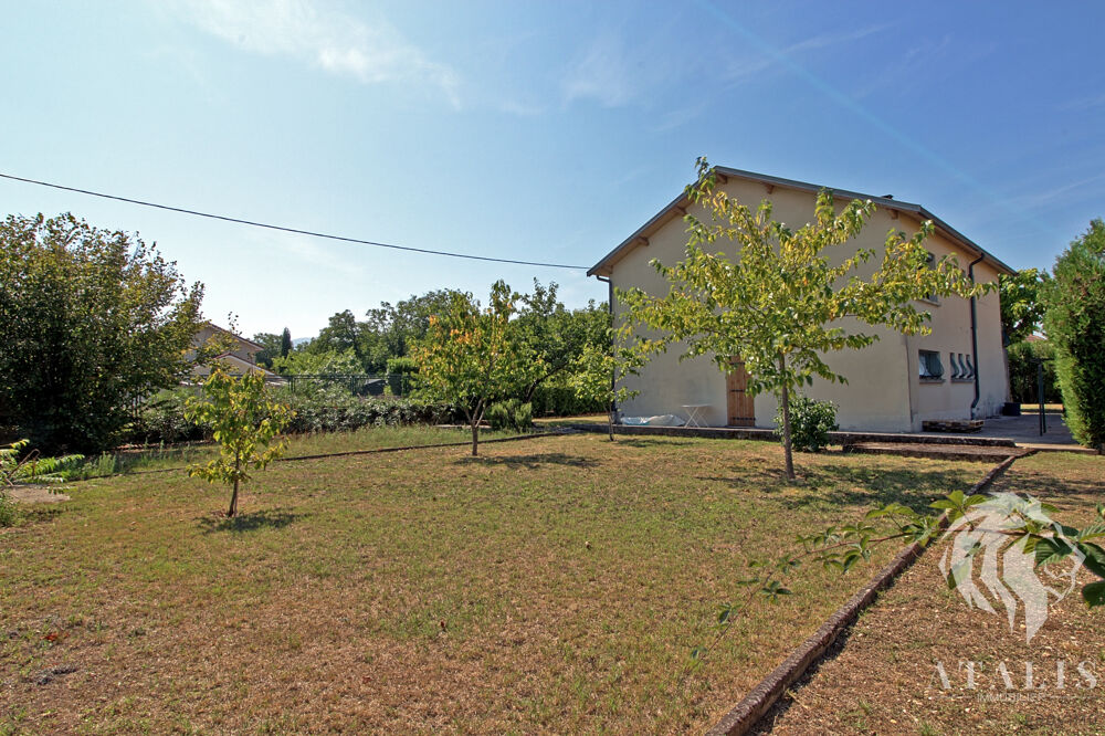 À vendre à Saint-Hilaire-Du-Rosier (38) : grande maison