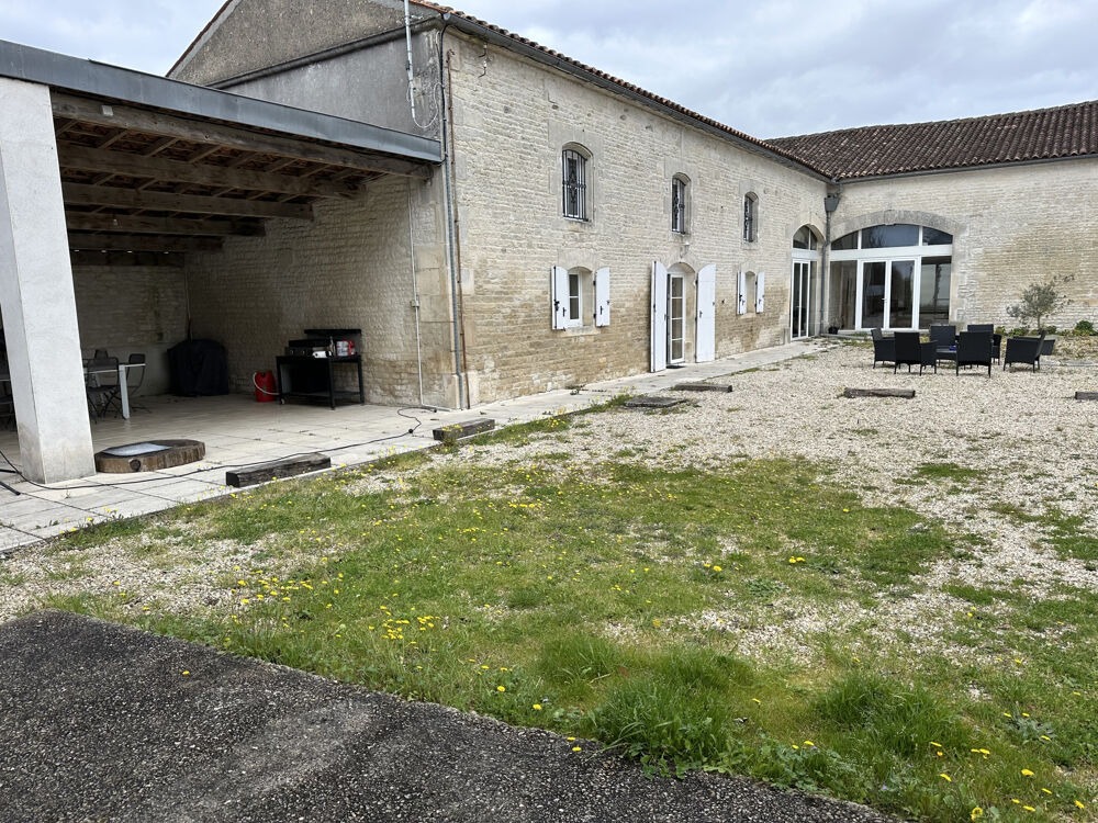 � vendre  Maison Sigogne (16200)