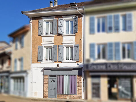 Belley centre : maison de ville 6 pi&egrave;ce(s) 200 m2 avec terrasse. 222000 01300 Belley