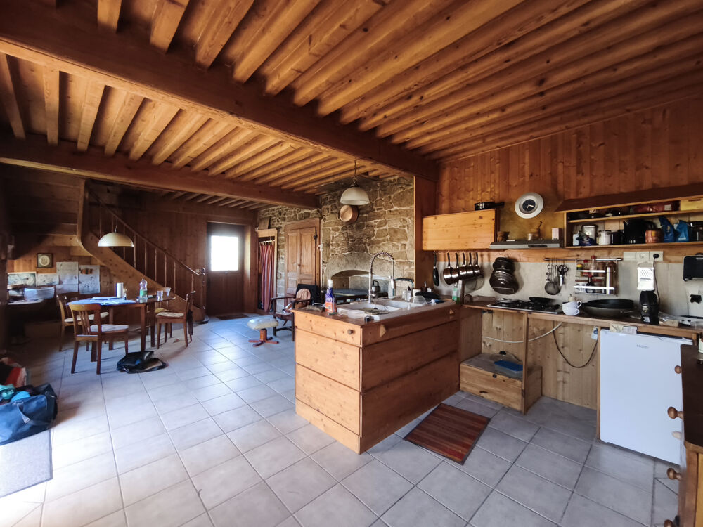 maison avec 2 appartements avec grand garage