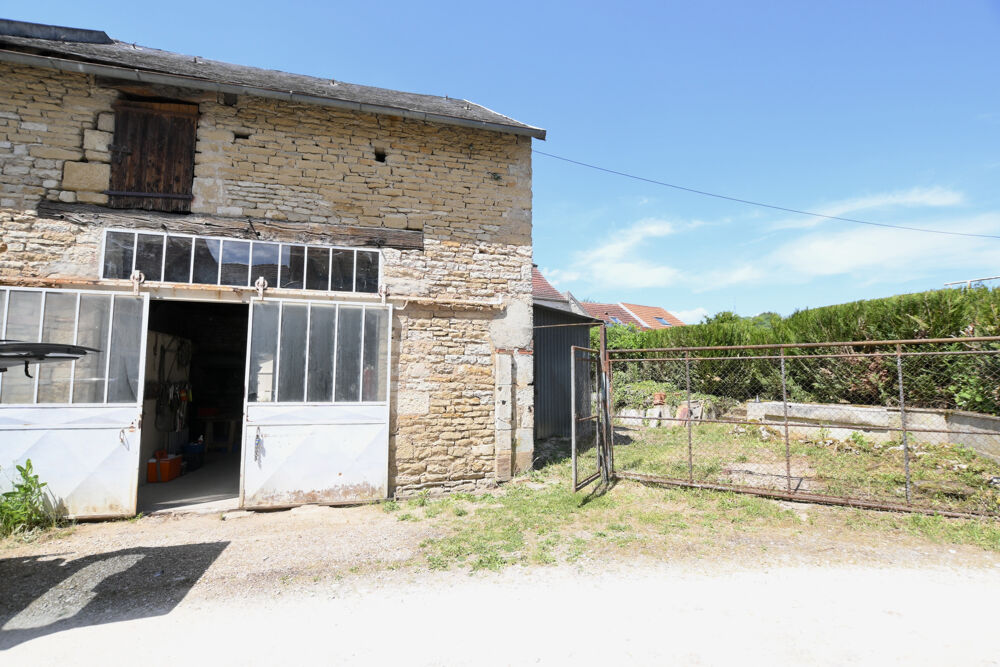 Rare L'Isle-sur-Serein maison hangar et terrain.
