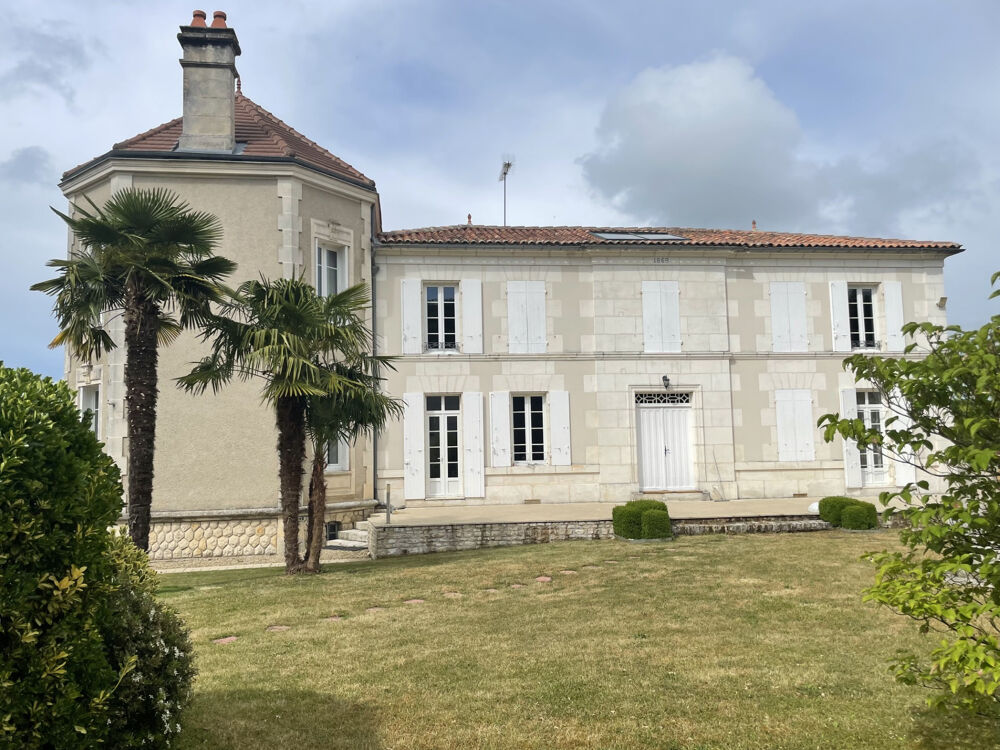 SAINT BRICE MAGNIFIQUE PROPRIETE DOUBLE SALON 5 CHAMBRES BUREAU SUR 4300 M2 DE TERRAIN PISCINE ET NOMBREUSES D