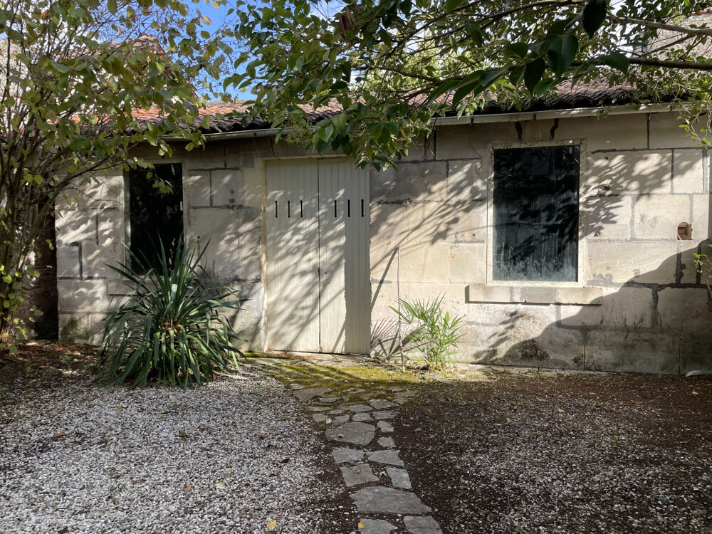 COGNAC FACE AU JARDIN PUBLIC MAISON 3 CHAMBRES JARDIN DEPENDANCE