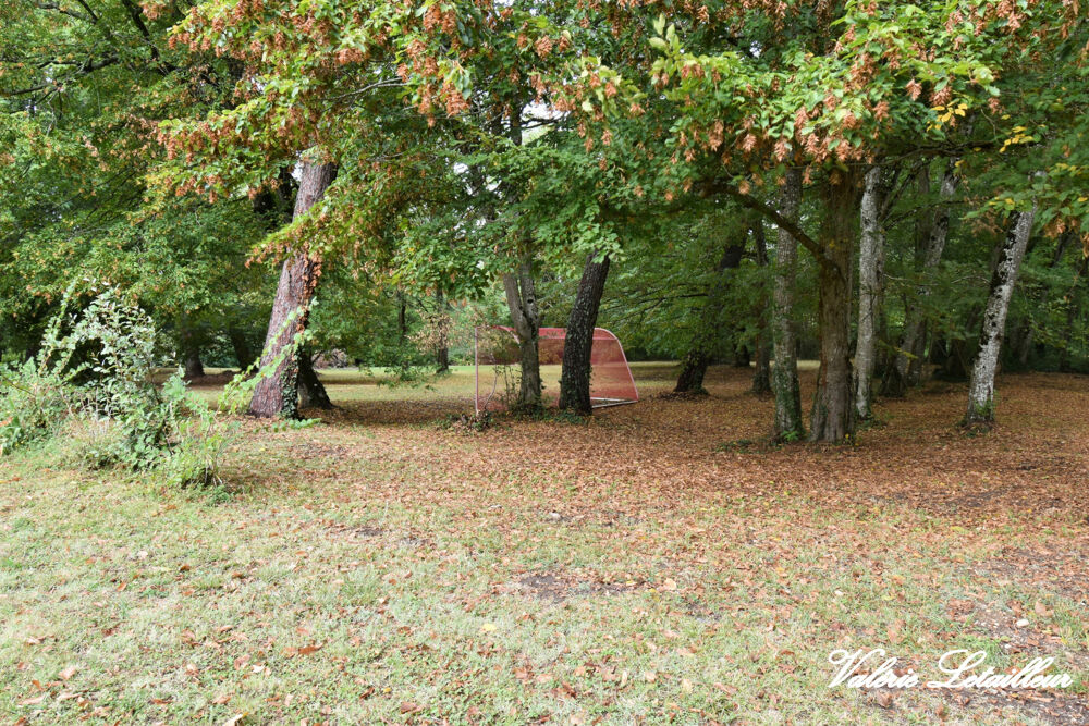 Vente Propriété/Château Maison contemporaine 240 m2 habitable + 110 m2 de sous sol   Parc de 7 000 m2 Pompignac