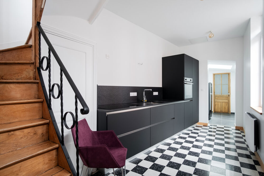 TRES BELLE RENOVATION A 2 PAS DU CENTRE-VILLE