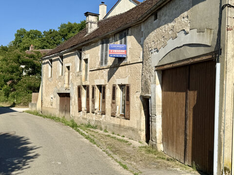   Belle opportunité de rénovation à Gy-l'Évêque Maison - 6 pièce(s) - 140 m²