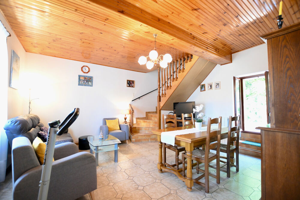 Maison Avallon 84 m2 Proches commerces et écoles