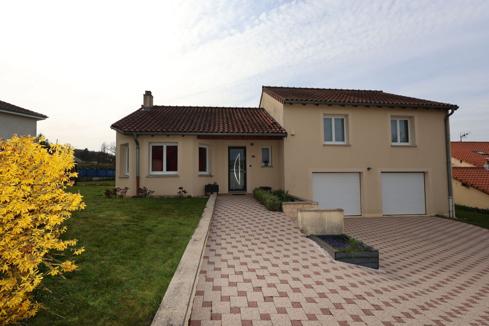 Vente Maison Proche de Metz à HAYES à Maison récente 147 m2 4 chambres, grand terrain  piscine et garages Hayes