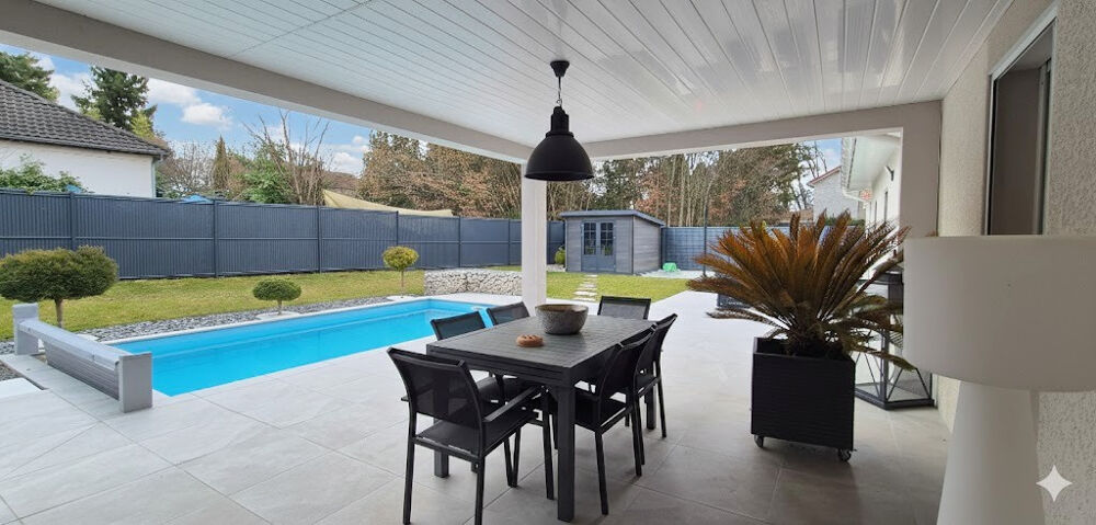 MAISON RÉCENTE PLAIN-PIED 2020 AVEC PISCINE, TERRASSE ET 2 GARAGES MOTORISÉS LA CHAPELLE-DE-LA-TOUR
