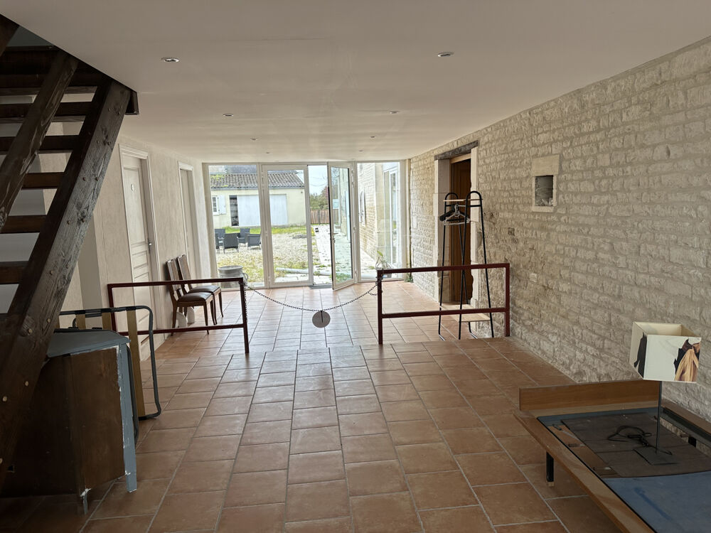 � vendre  Maison Sigogne (16200)