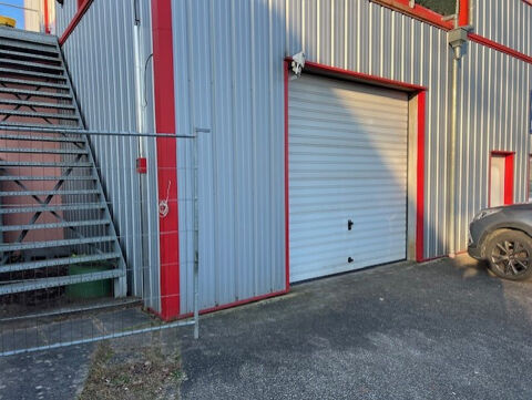 Hall de 180m2 à louer en zone commerciale à Oberhoffen S/Moder 1800 67240 Oberhoffen sur moder