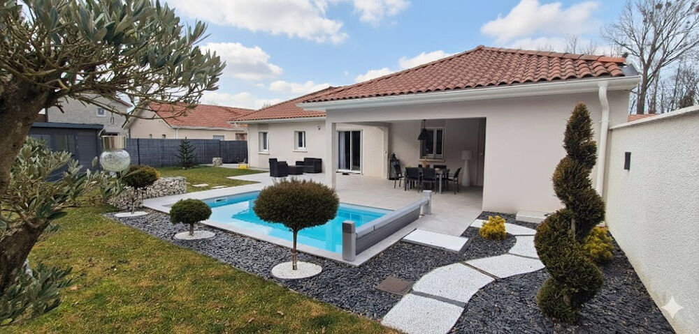 MAISON RÉCENTE PLAIN-PIED 2020 AVEC PISCINE, TERRASSE ET 2 GARAGES MOTORISÉS LA CHAPELLE-DE-LA-TOUR