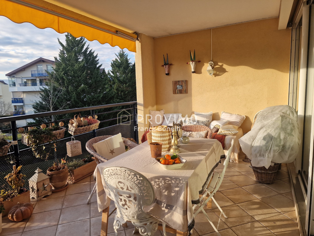 � vendre  Appartement Saint-Julien-en-Genevois (74160)