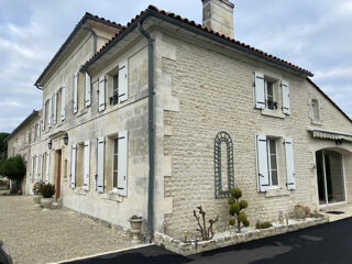 Maison 11 pièces 205 m² · à Segonzac · 205 m² · 280 000 €