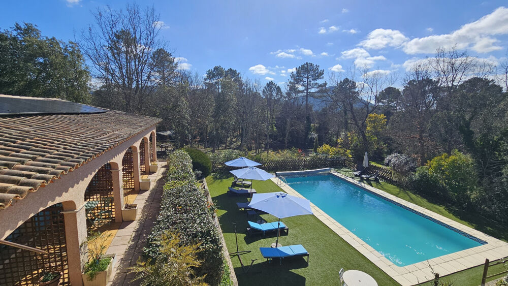 � vendre  Propri�t�/ch�teau Bagnols-en-For�t (83600)