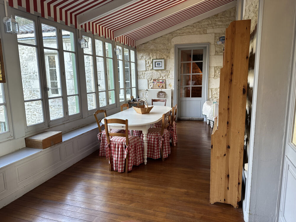 Vente Maison Tonnay Charente maison de Maitre 386m2, 6chambres. Tonnay charente