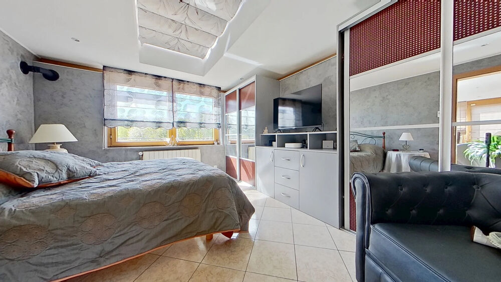 FAMECK, MAISON INDIVIDUELLE DE 142 M2 AVEC EXTENSION D'EXCEPTION SUR 14 ARES DE TERRAIN CLOS ET ARBORE + GRAN