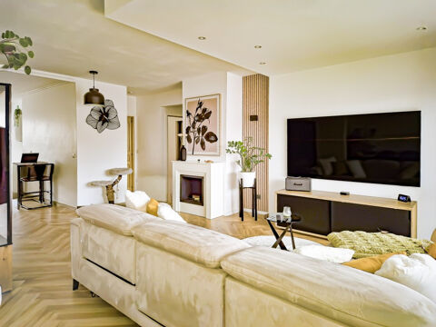   Belley centre : appartement T3 85 m2 avec terrasse, balcon et cave Appartement - 3 pi�ce(s) - 84 m�