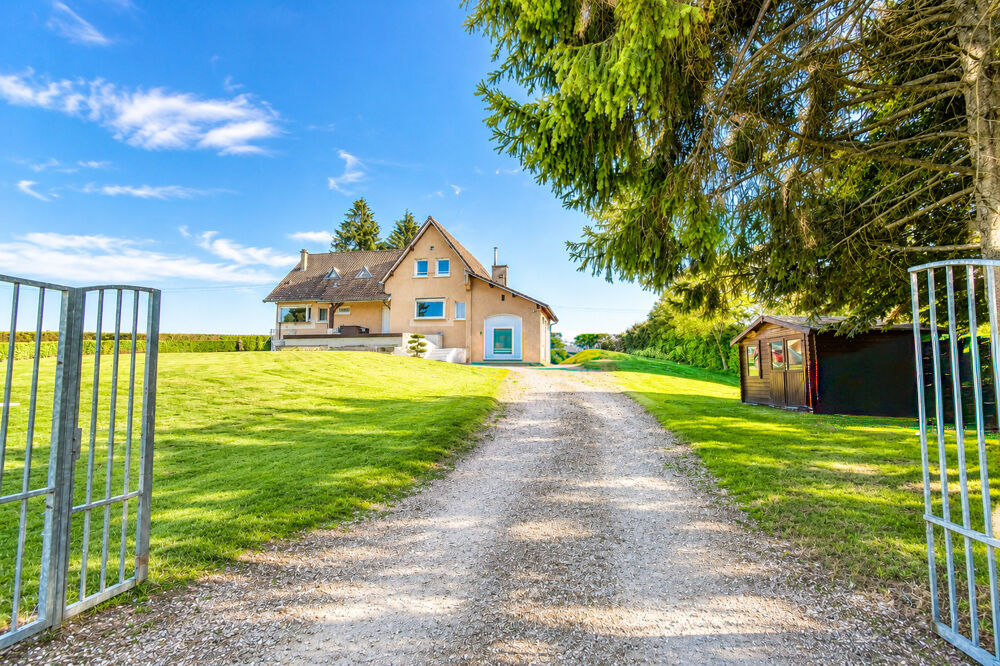 Maison d'architecte avec vue dégagée