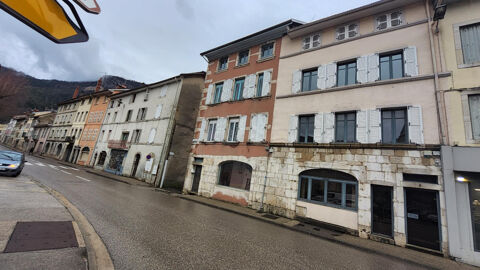 BUREAU AVEC CACHET EMPLACEMENT PREMIUM 215000 01130 Nantua