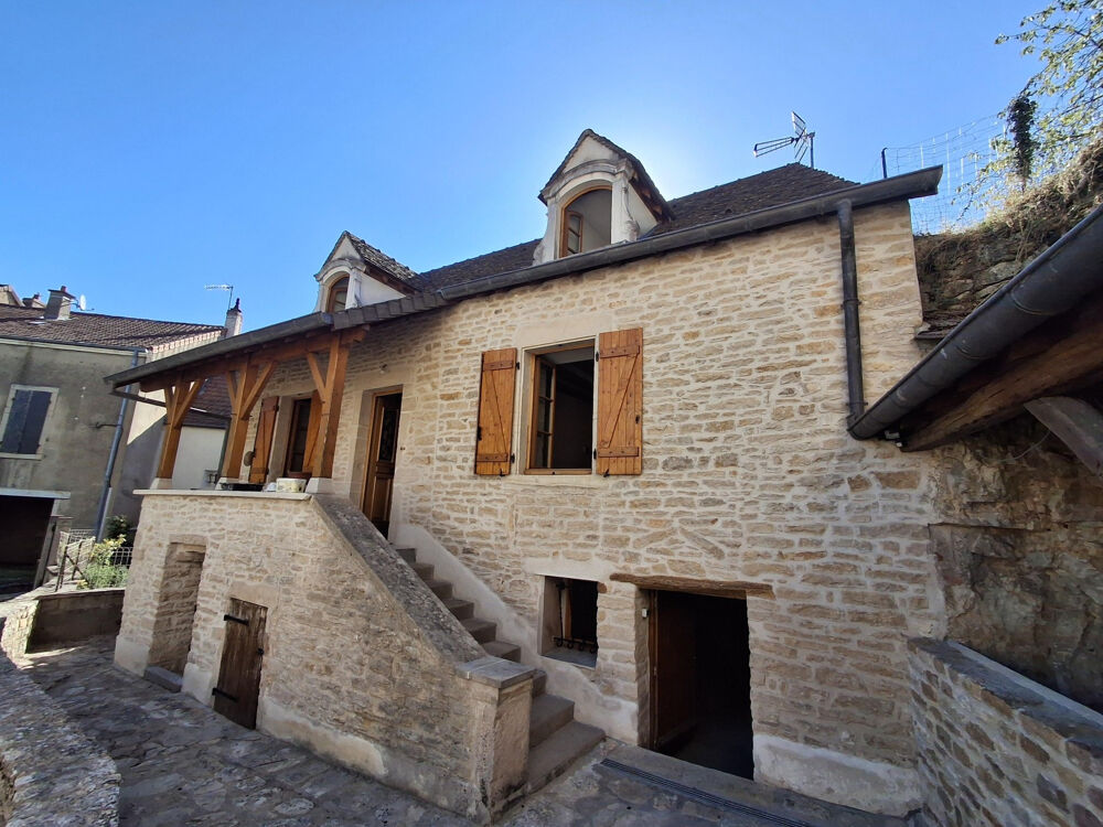 Rully, Maison 4 pièces avec cour et garage