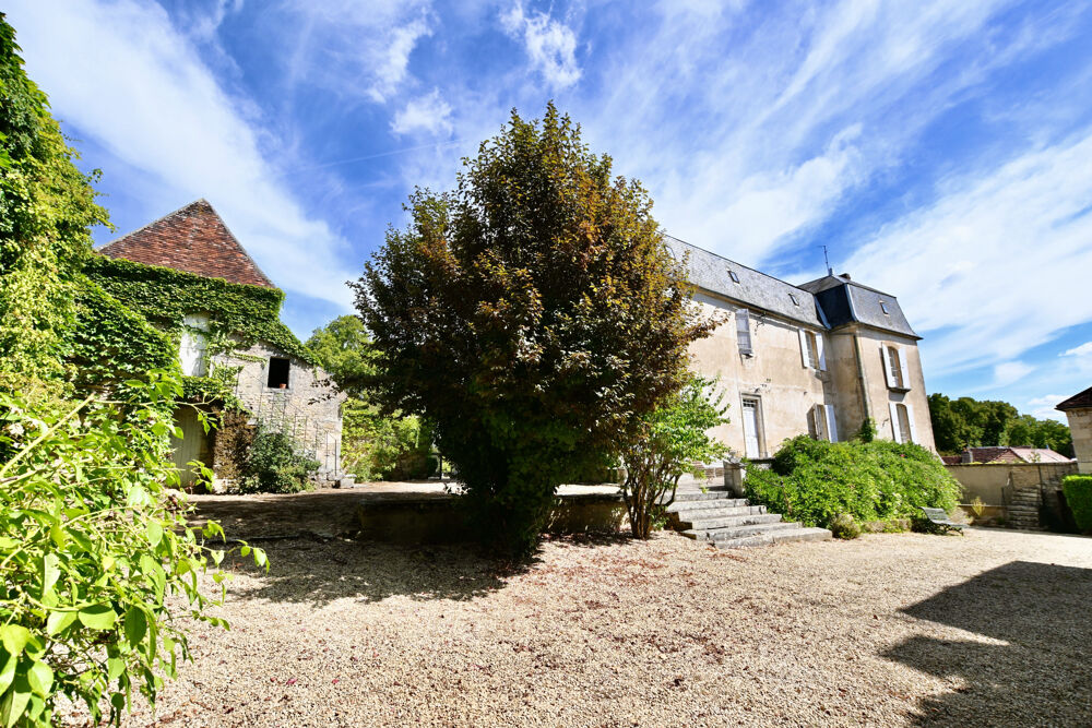 Ancien couvent de caractère sur les hauteurs de Clamecy