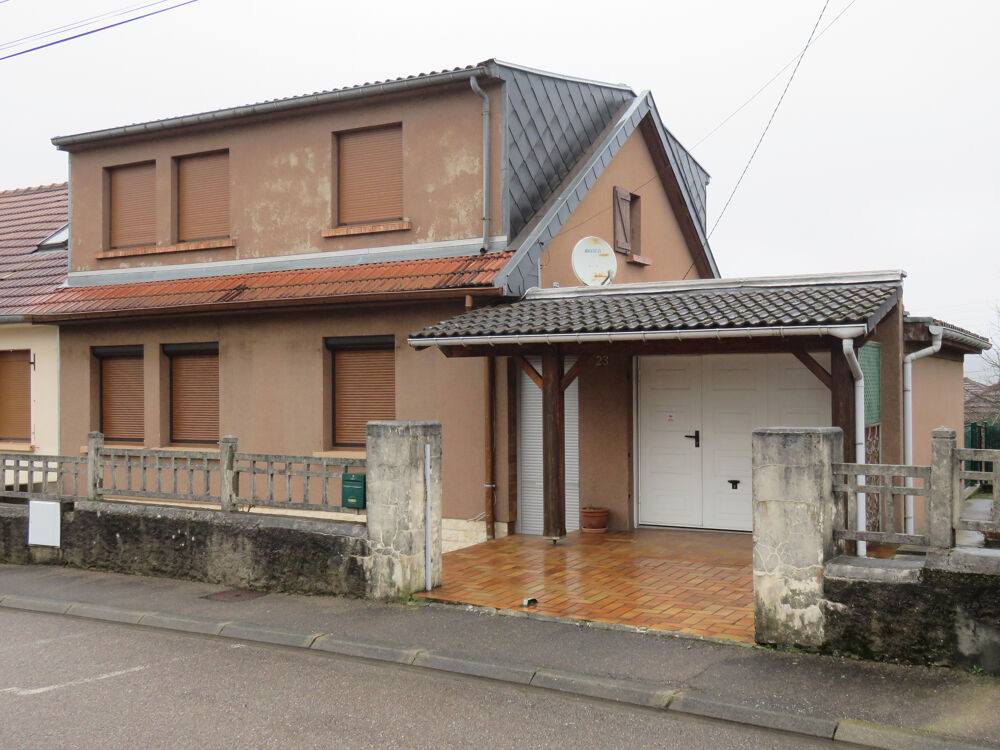 KONACKER maison 4 chambres, terrasse, jardin, deux garages.