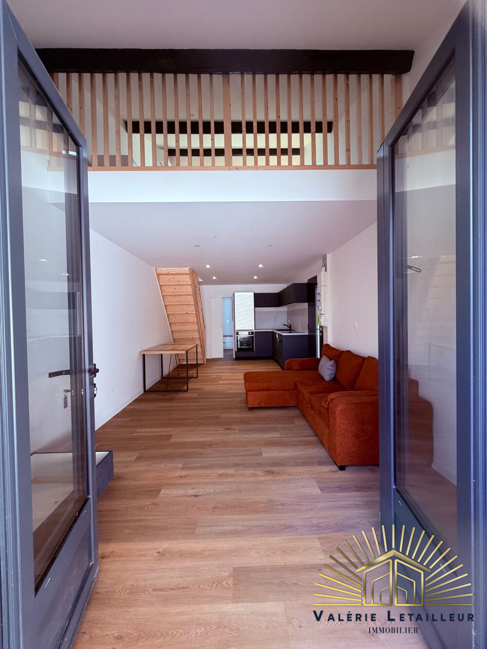 Appartement T2 qui a tout d'une maison : jardin, terrasse et stationnements