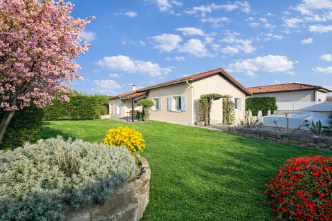   MAISON PLAIN PIED AVEC PISCINE Maison - 6 pi�ce(s) - 134 m�