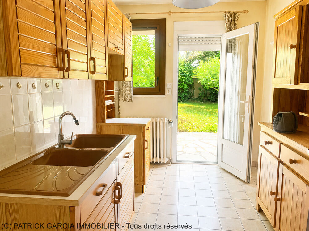 AUXERRE - 4/5 CHAMBRES - GARAGE - JARDIN
