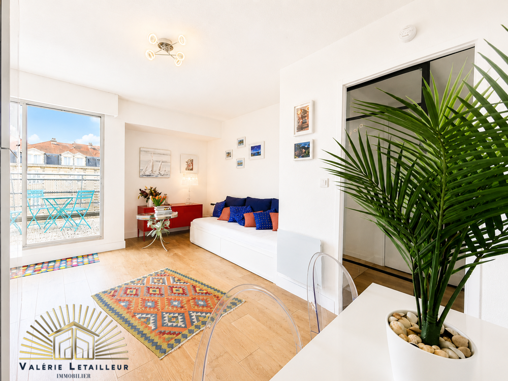 Vente Appartement Magnifique appartement meublé   Dernier étage avec ascenseur   Vue dégagée sans vis-à-vis Bordeaux